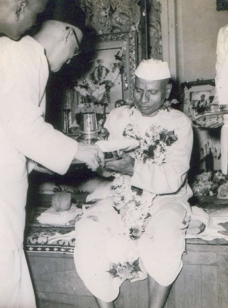 Shri Nisragadatta Maharaj (2)